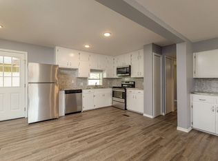 719 Louisiana St, Center, TX 75935
