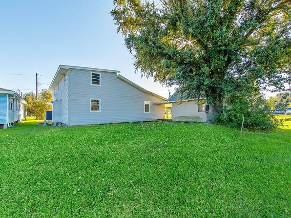 106 N 3rd St, Golden Meadow, LA 70357