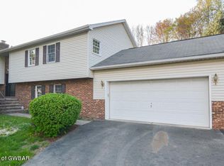 444 Carverton Rd, Wyoming, PA 18644