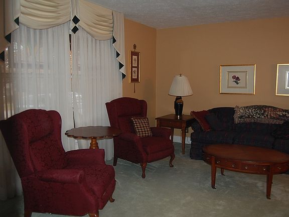 3rd image of 4490 W Crestwood Dr