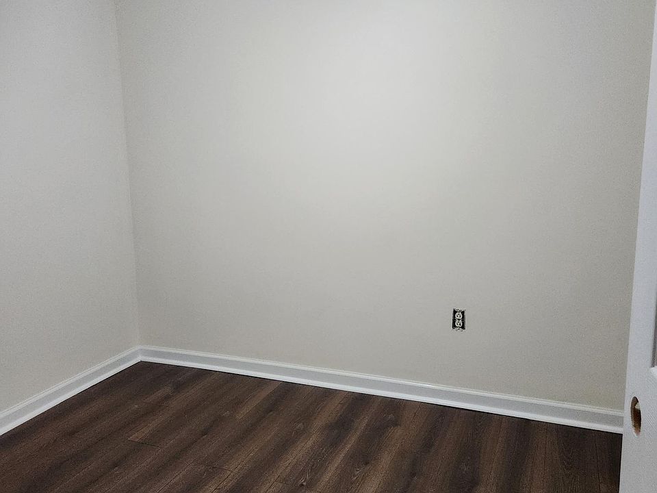 Building Photo 3