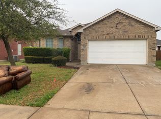 1105 Skylark Dr, Burleson, TX 76028