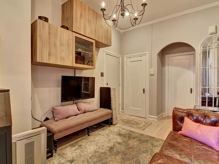 300 2nd St #1R — Photo 5