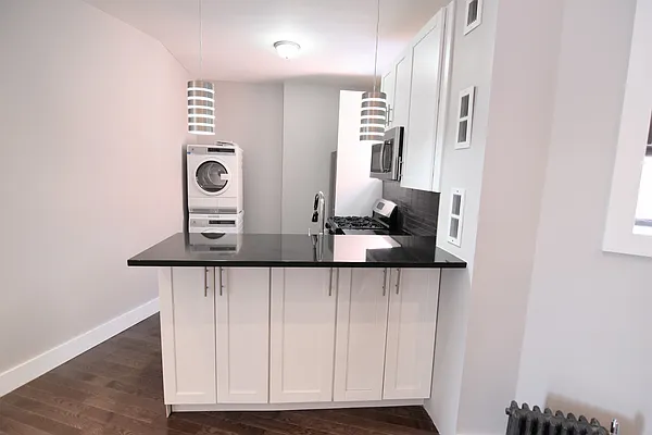 Rented by Zuz Realty | media 40