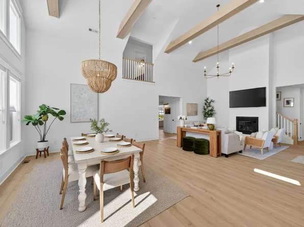 5120 High Park Hill Dr, Arrington, TN 37014