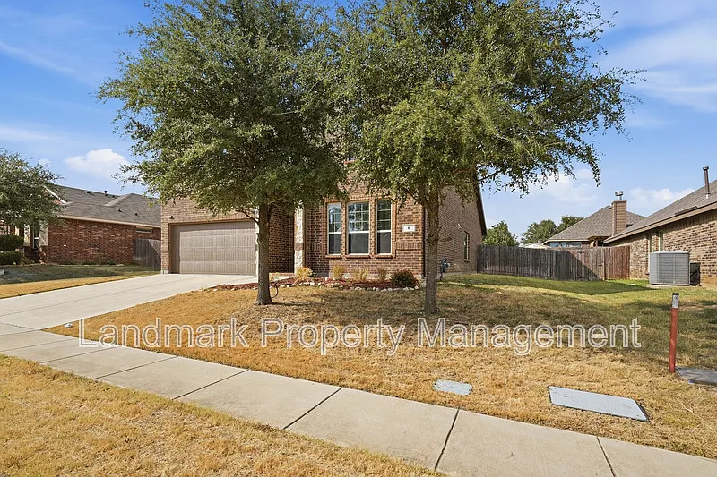 4 bed, 3.0 bath, 2905 sqft, $2,550 — Photo 2