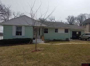 232 N Crystal St, Lake Crystal, MN 56055