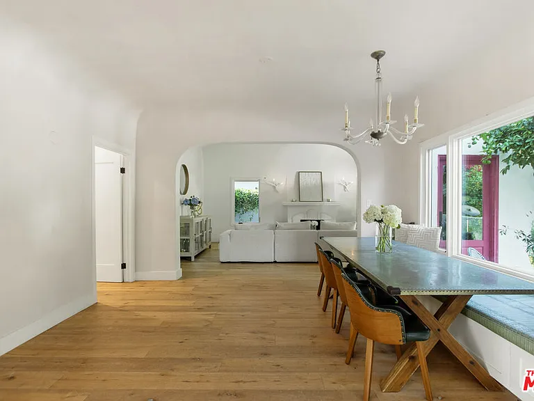 327 N Edinburgh Ave — Photo 28