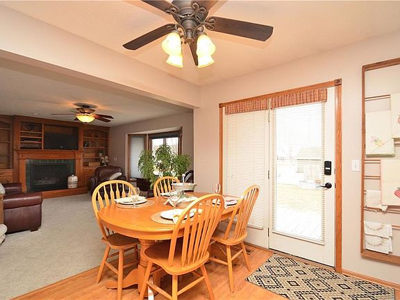 3rd image of 1512 Alderwood Dr