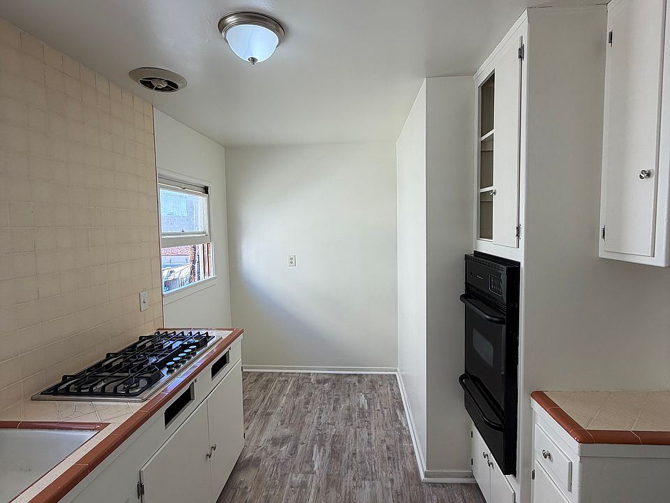 1st image of 254 W 8th St