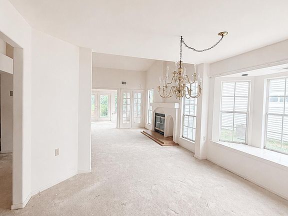 4th image of 6 Mansfield Avenue