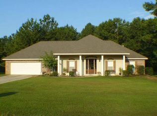 105 Cottoncreek Dr, Hattiesburg, MS 39402