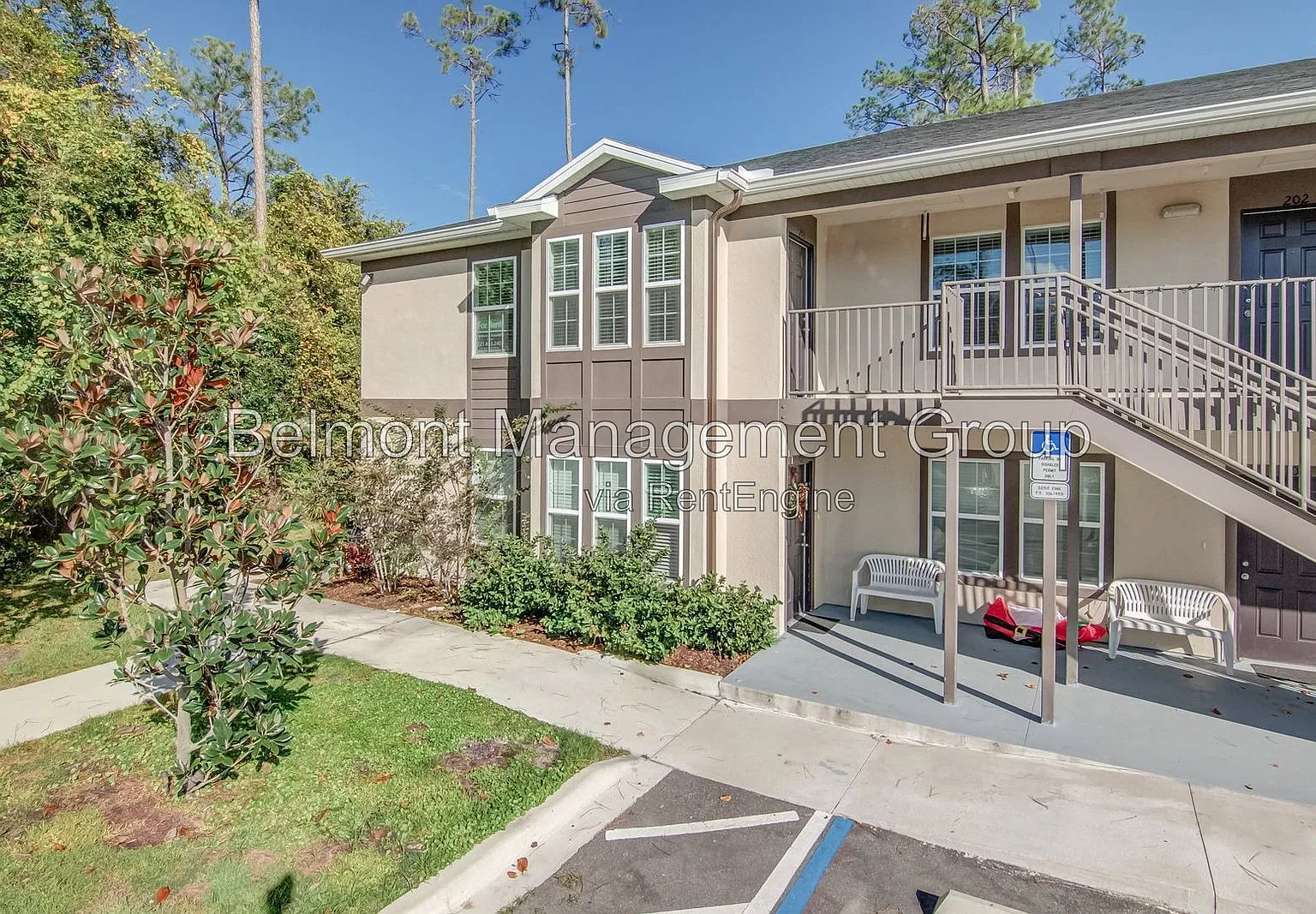3 bed, 2.0 bath, 1028 sqft, $1,565 — Photo 1
