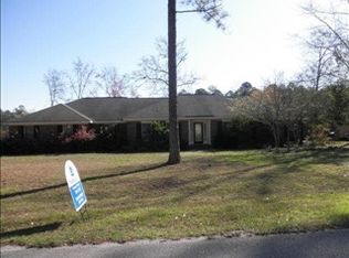 14 Northlake Dr, Statesboro, GA 30458