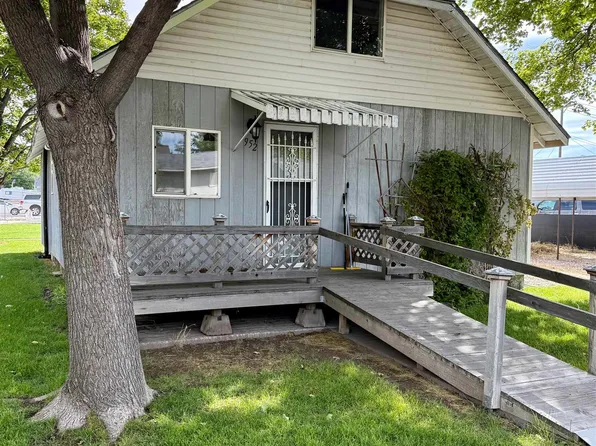 952 N 9th Ave, Pocatello, ID 83201