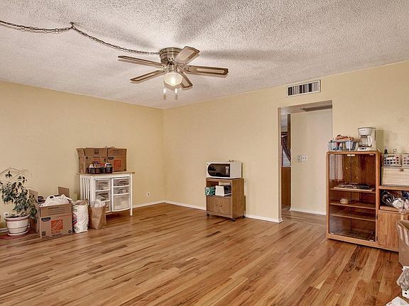 4th image of 1146 N Weld Cir
