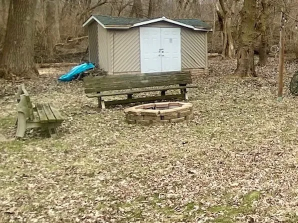 29/297 Woodhaven Dr E, Sublette, IL 61367