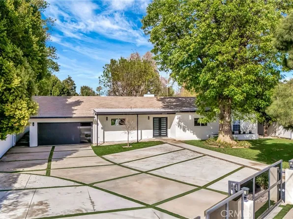 23245 Gonzales Dr, Woodland Hills, CA 91367