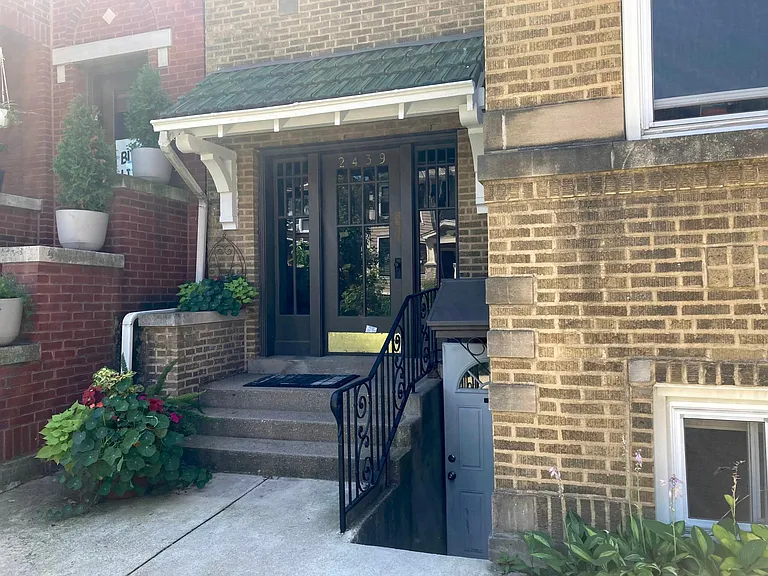 2439 W Eastwood Ave #B — Photo 12