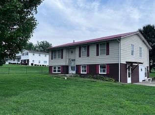 305 Laddie Dr, Roaring Spring, PA 16673