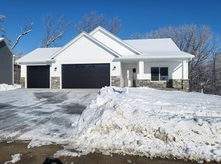 843 Delrose Ln SW, Rochester, MN 55902