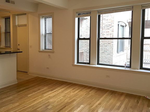 3rd image of 5303 S Maryland Ave APT 205