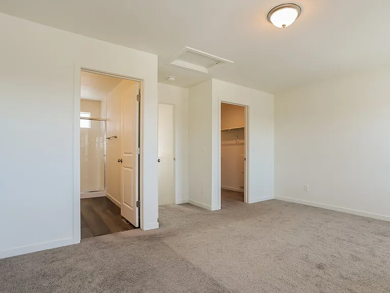 18601 E 47th Pl — Photo 13