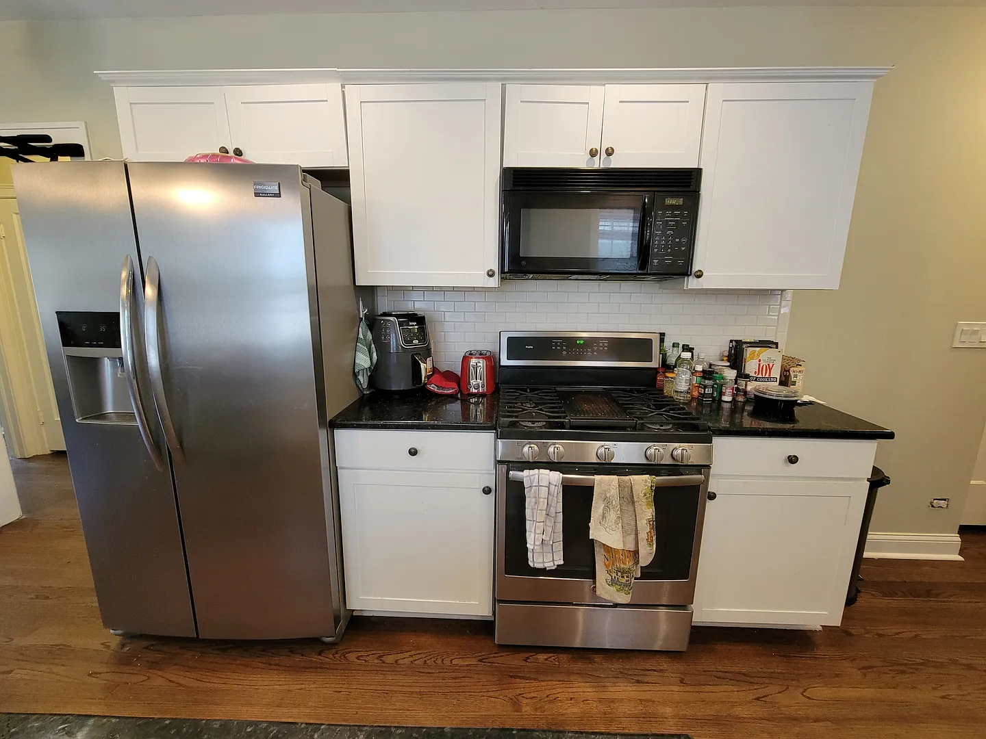4 bed, 1200 sqft, $3,300 — Photo 4