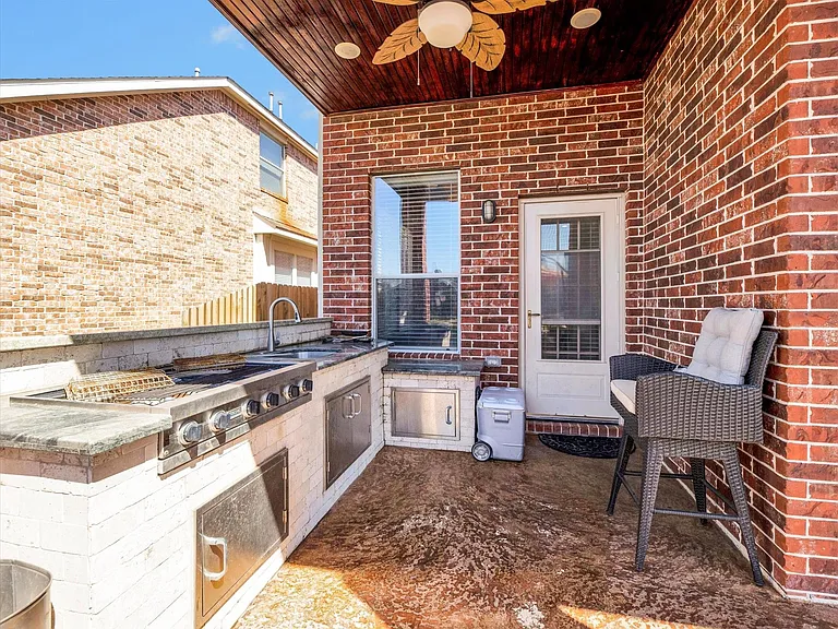 18011 Darling Point Ct — Photo 29