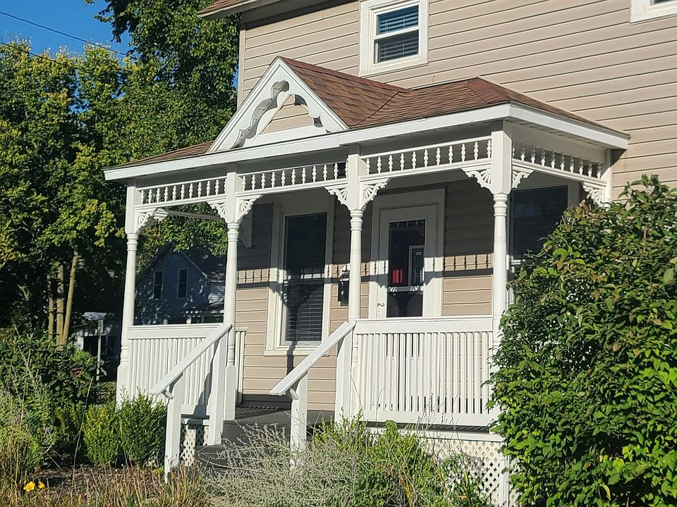 1st image of 540 9th St N