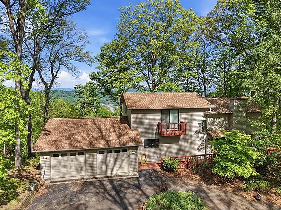 2nd image of 860 Frog Pond Rd