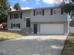 506 W 12th St, Laurel, MT 59044