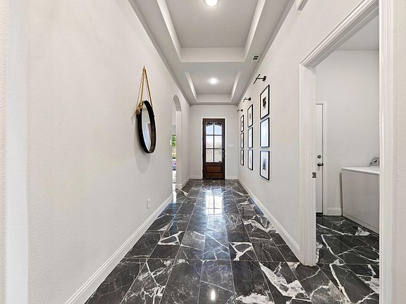 5th image of 2818 Chestnut Ln