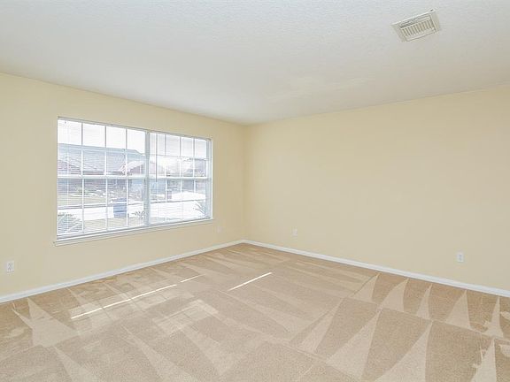 5th image of 7718 Kempsey Ln