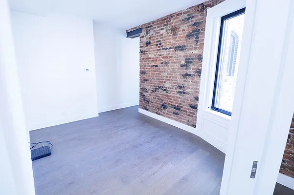 Rented by Besen Partners, LLC | media 21