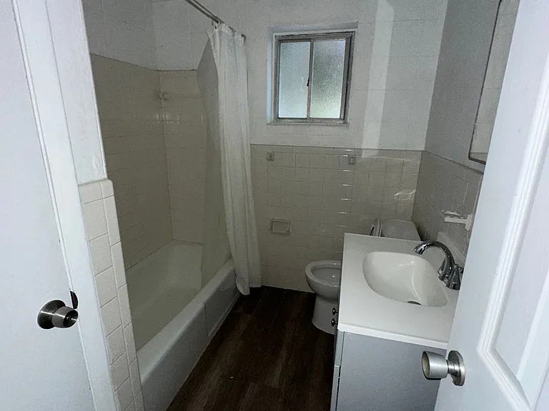615 E. Park Avenue — Photo 5