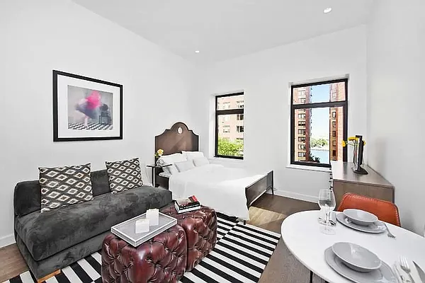Rented by Compass | media 12