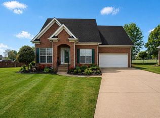 150 Prestwick Ct, Bowling Green, KY 42103
