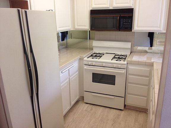 2nd image of 316 N Oakhurst Dr #302