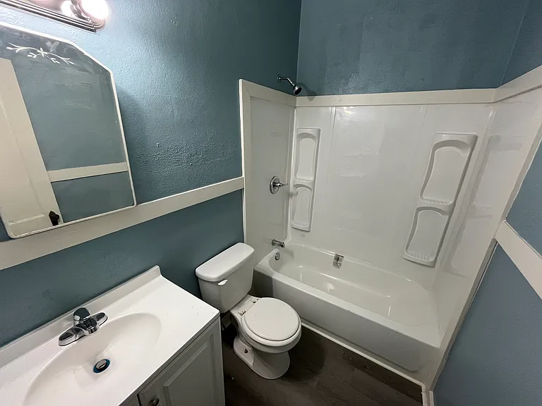 345 E Ridgeway St — Photo 19