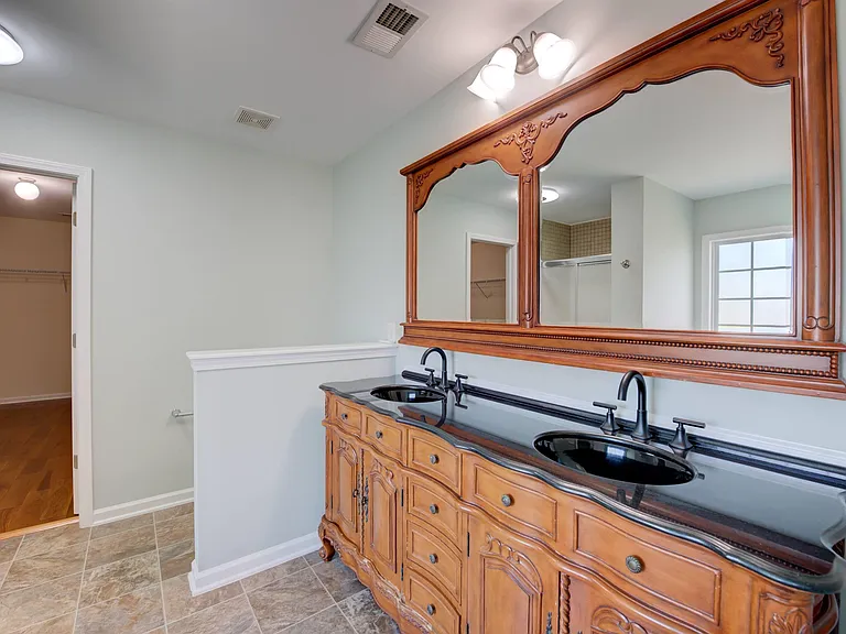 129 Herrick Ct — Photo 30