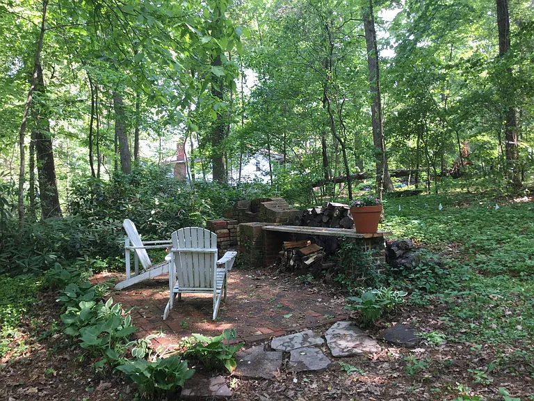 122 Woodlawn Ave — Photo 15