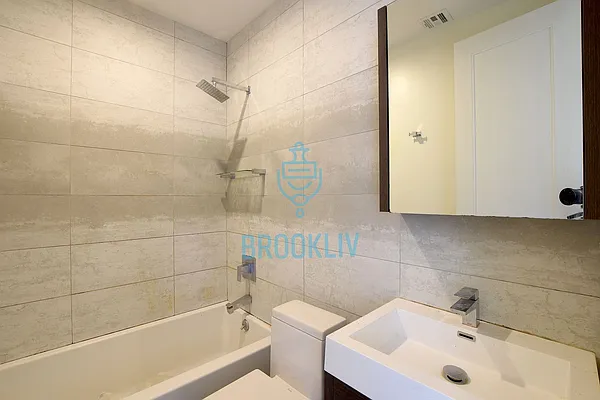 Rented by null | media 34