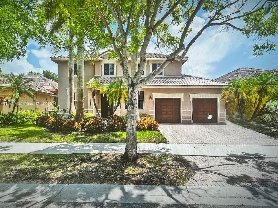 1st image of 1267 Skylark Dr