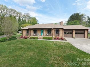 15 Pinedale Rd, Asheville, NC 28805