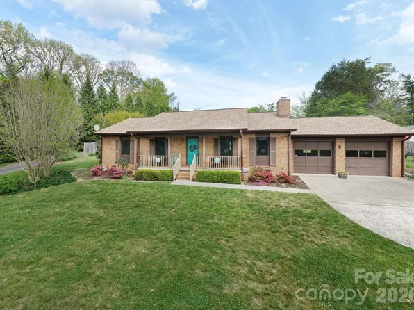 15 Pinedale Rd, Asheville, NC 28805