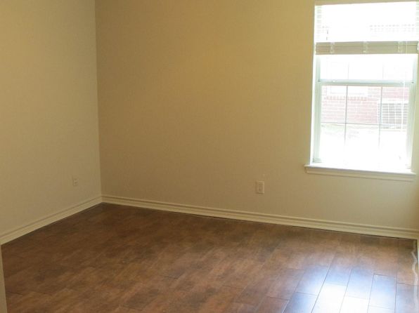 307 Mockingbird Ln