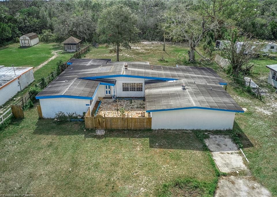 1st image of 1805 E Recreation Dr