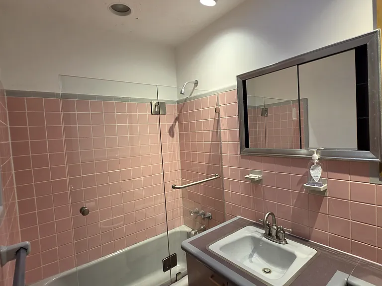 64-73 Alderton St #3 — Photo 21