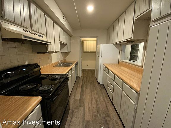 5th image of 504 Columbia Dr APT F